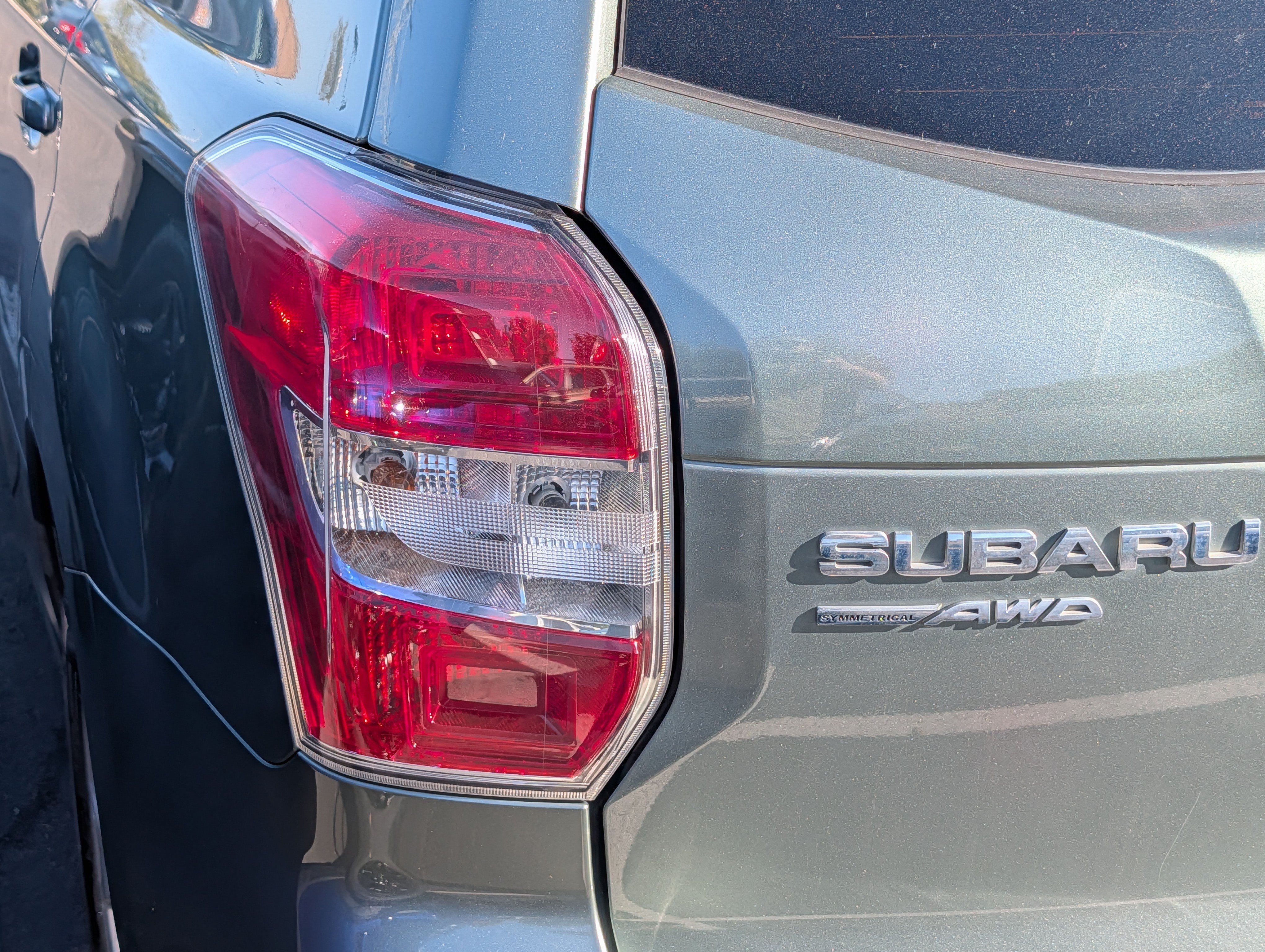 Used 2015 Subaru Forester 2.5i Limited AWD/4WD image 17