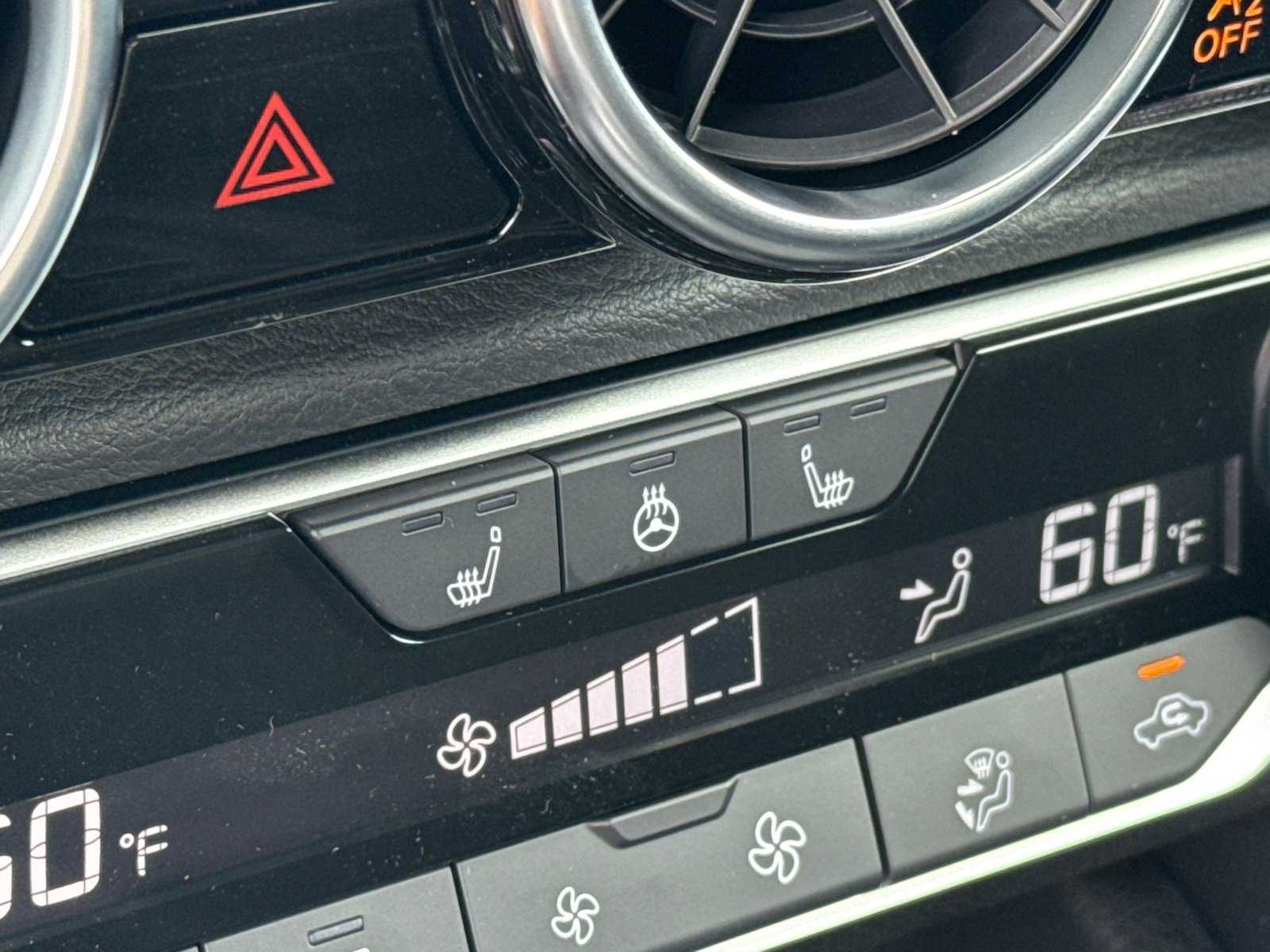 New 2025 Nissan Sentra SR w/ SR Premium Package image 22