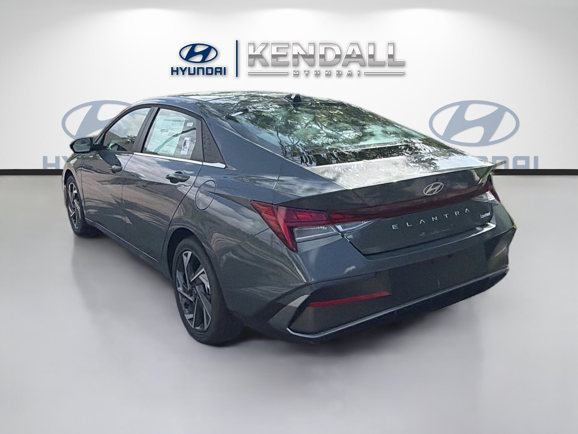 New 2026 Hyundai Elantra Limited FWD image 4