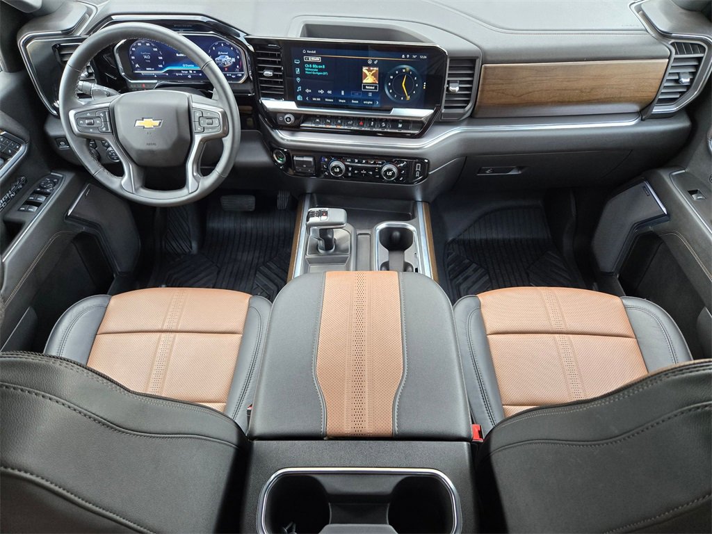 Used 2024 Chevrolet Silverado 1500 High Country w/ Technology Package image 15