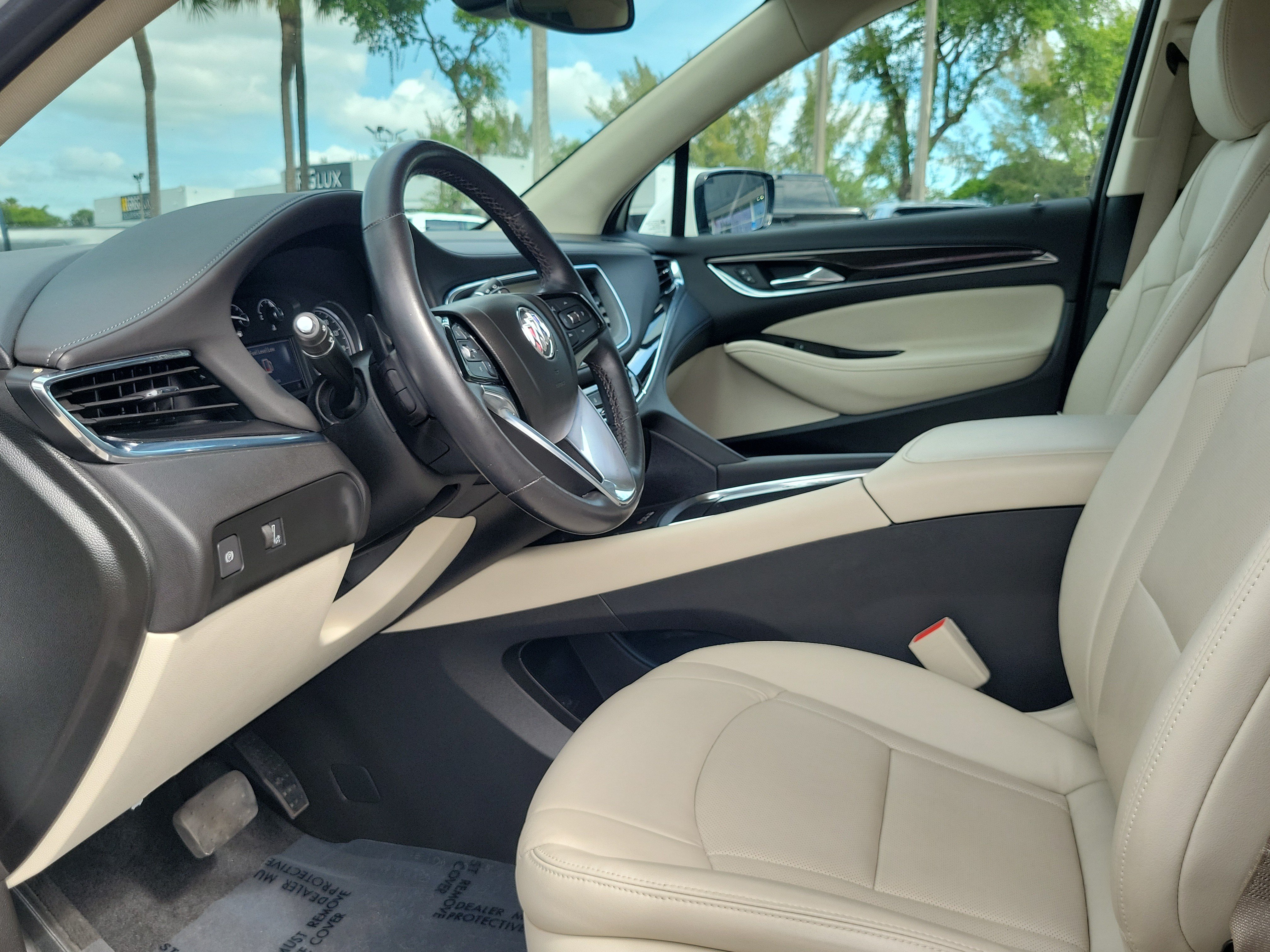 Used 2024 Buick Enclave Essence FWD image 9