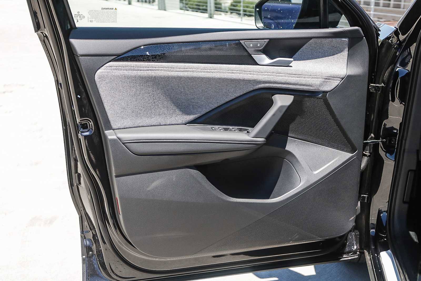 New 2025 Volkswagen Tiguan S w/ 18" Wheel Package image 22