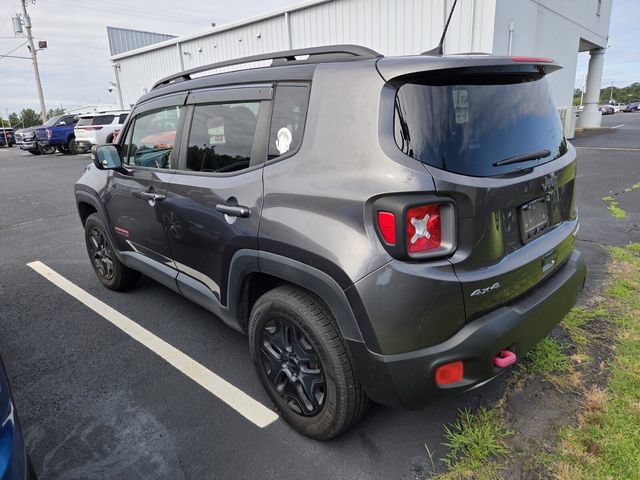 Used 2018 Jeep Renegade Trailhawk AWD/4WD image 7