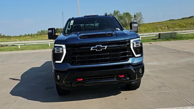 New 2026 Chevrolet Silverado 2500 LT w/ Trail Boss Package AWD/4WD image 3