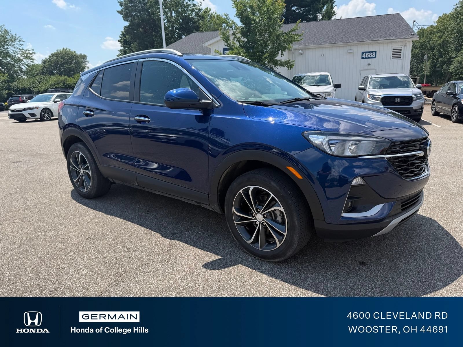 Used 2023 Buick Encore GX Select w/ Safety Package II AWD/4WD image 1