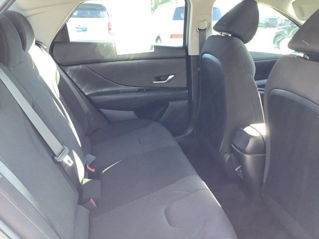 Certified 2024 Hyundai Elantra SE FWD image 20