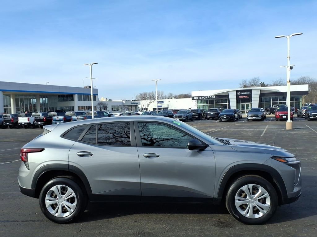 Certified 2024 Chevrolet Trax LS w/ Driver Confidence Package image 8