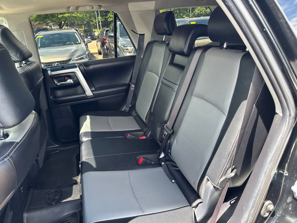 Used 2017 Toyota 4Runner SR5 Premium AWD/4WD image 35