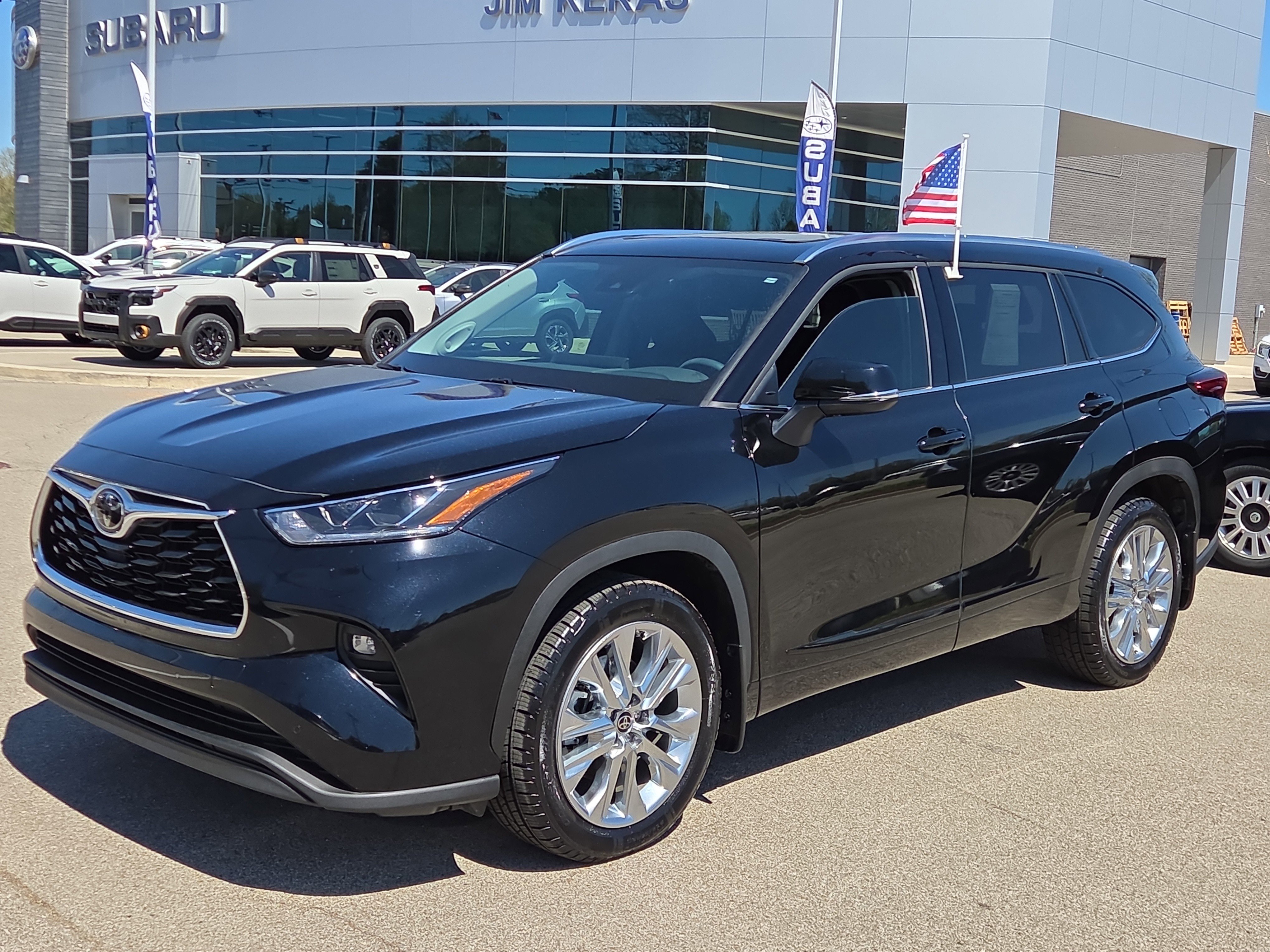 Used 2023 Toyota Highlander Limited image 7