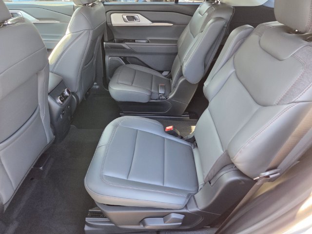 New 2026 Ford Explorer Active w/ Active Comfort Package RWD image 7