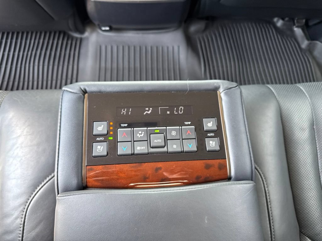 Used 2021 Lexus LX 570 4WD w/ Luxury Package image 27