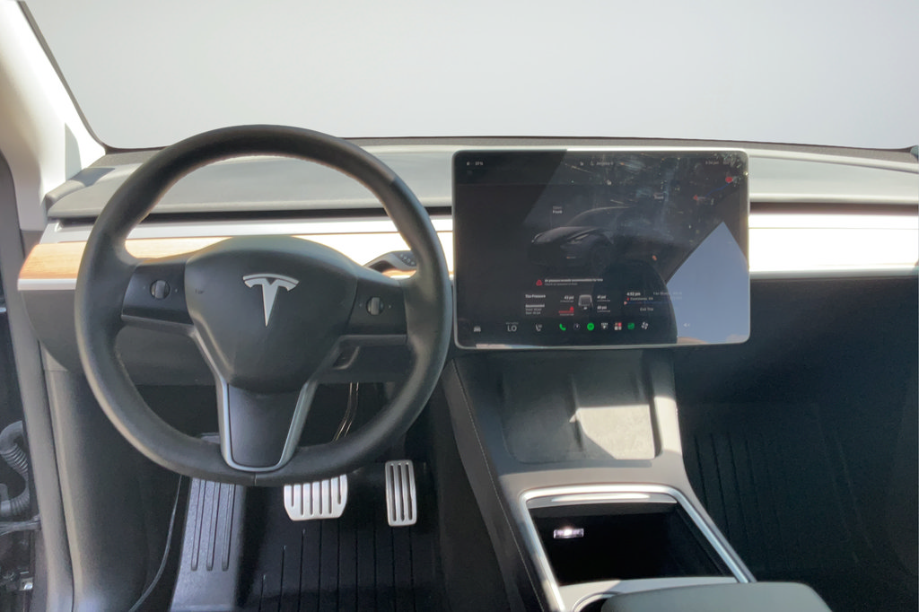 Used 2025 Tesla Model Y Performance AWD/4WD image 14