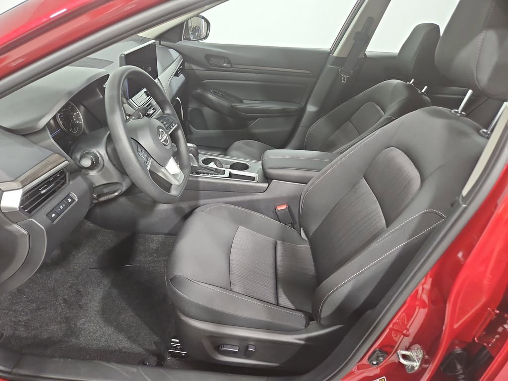 New 2026 Nissan Altima 2.5 SV image 10