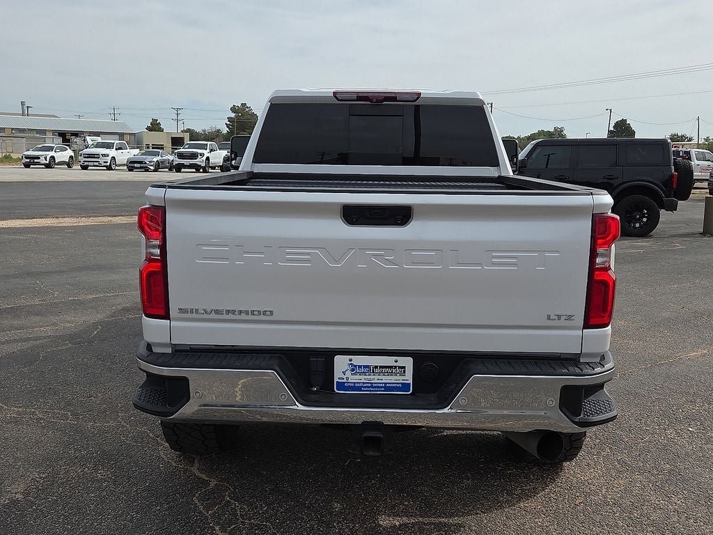 Used 2024 Chevrolet Silverado 2500 LTZ w/ LTZ Premium Package AWD/4WD image 4