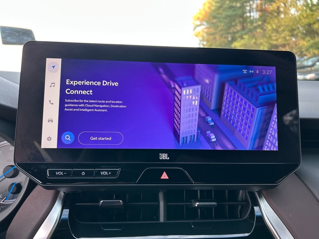 Used 2023 Toyota Venza XLE image 18