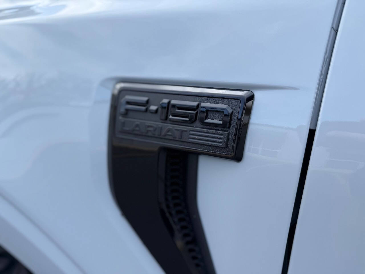 Used 2024 Ford F150 Lariat AWD/4WD image 10