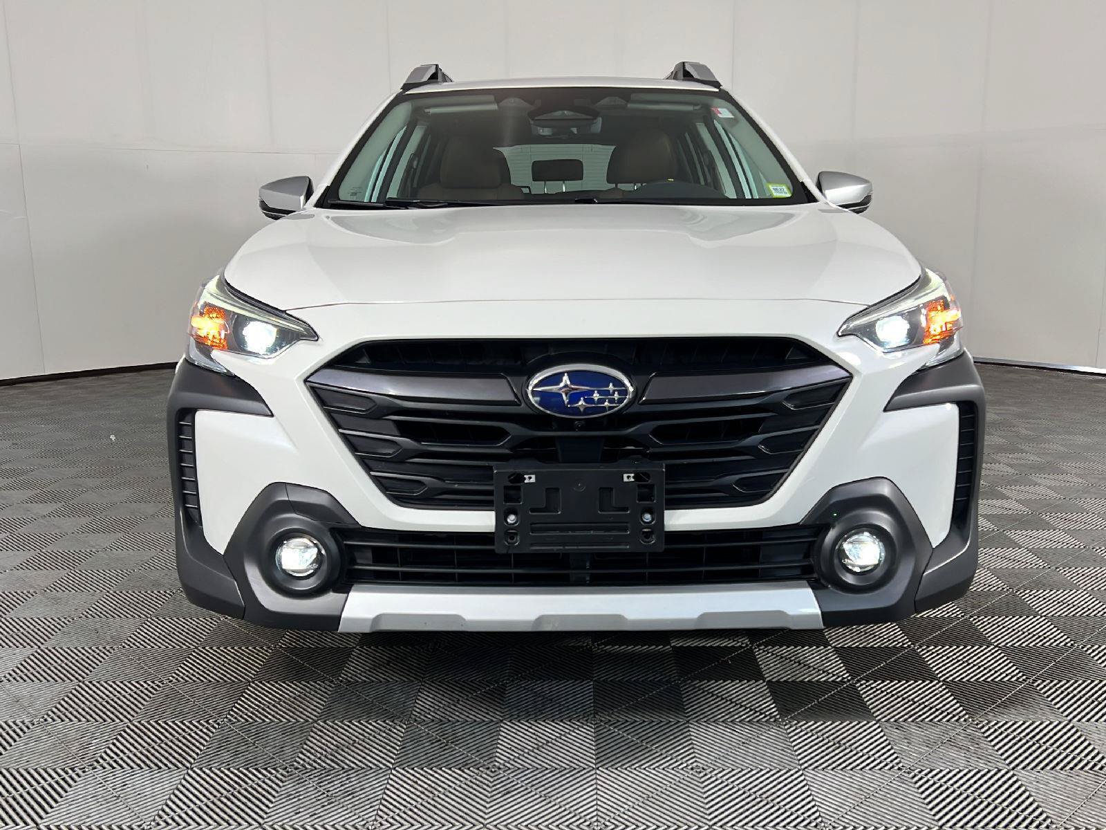 Used 2024 Subaru Outback Touring XT AWD/4WD image 9