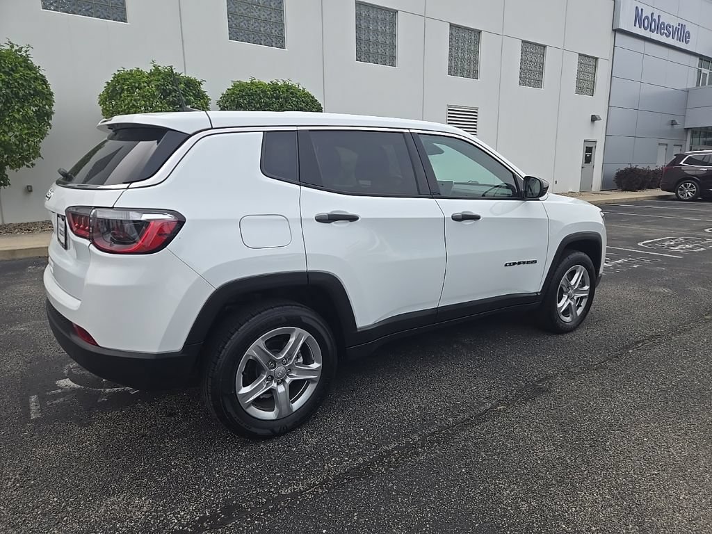 Used 2024 Jeep Compass Sport AWD/4WD image 8