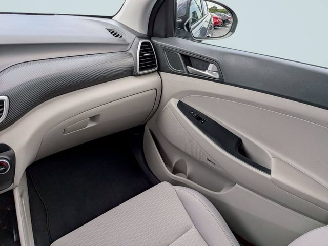 Used 2019 Hyundai Tucson Sport FWD image 16