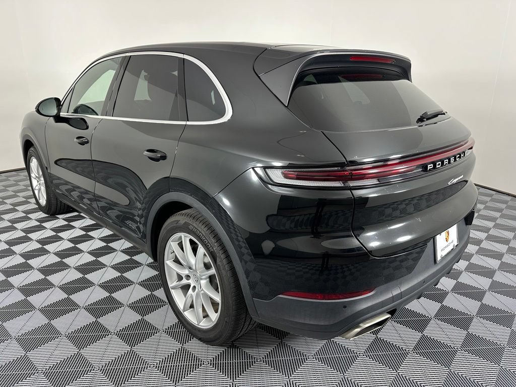 Certified 2024 Porsche Cayenne AWD/4WD image 3