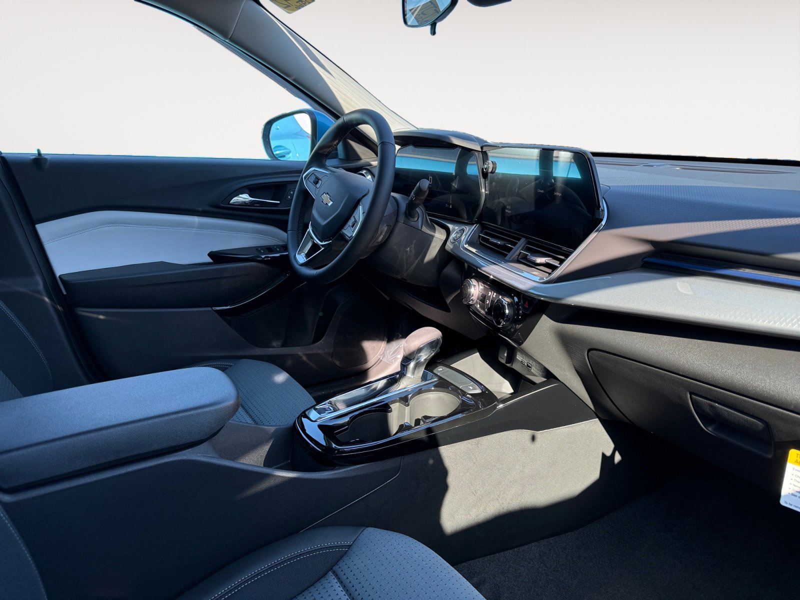 New 2026 Chevrolet Trax LT w/ Driver Confidence Package FWD image 15