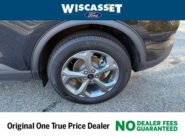 Used 2025 Ford Escape ST-Line w/ Cold Weather Package image 21