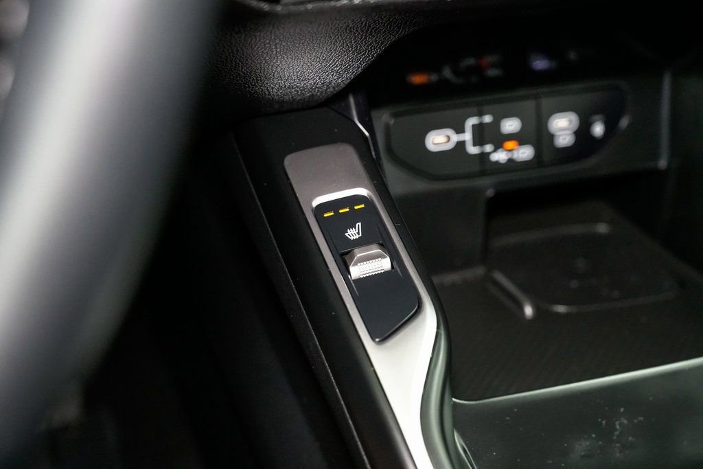 Used 2025 Kia Sorento S image 22