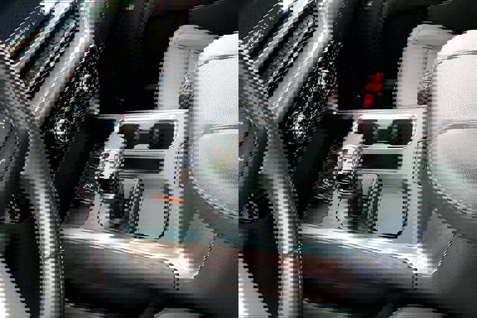 Used 2023 GMC Sierra 1500 SLT w/ SLT Convenience Package image 14