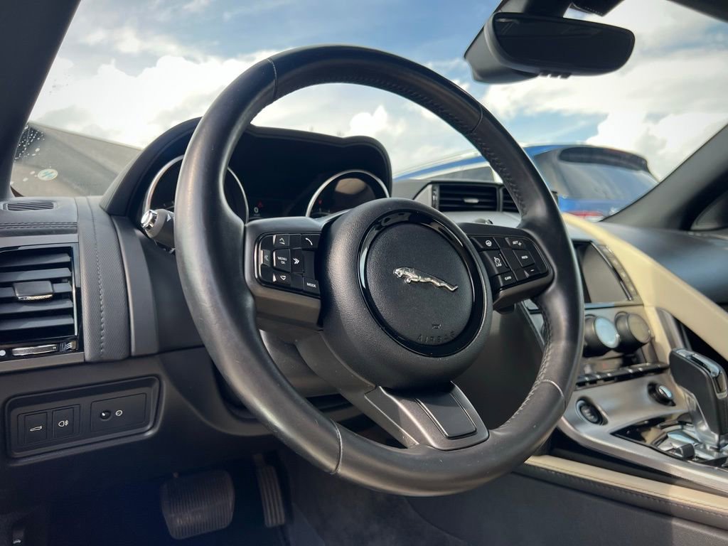 Used 2016 Jaguar F-TYPE Coupe image 53