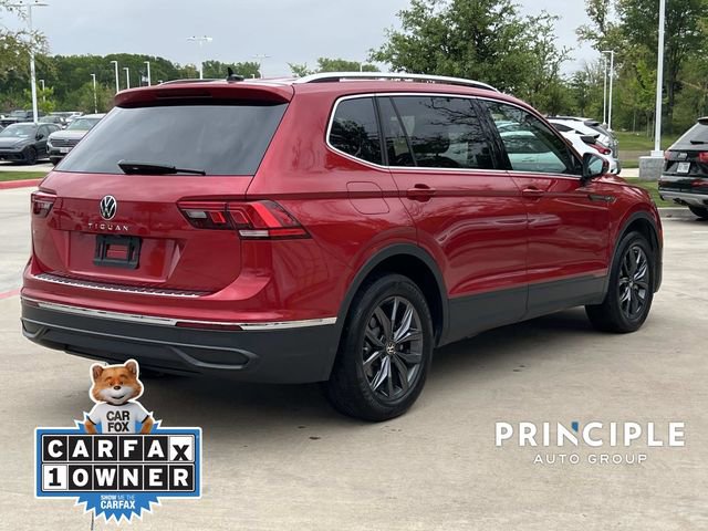 Used 2022 Volkswagen Tiguan SE w/ Panoramic Sunroof Package image 11