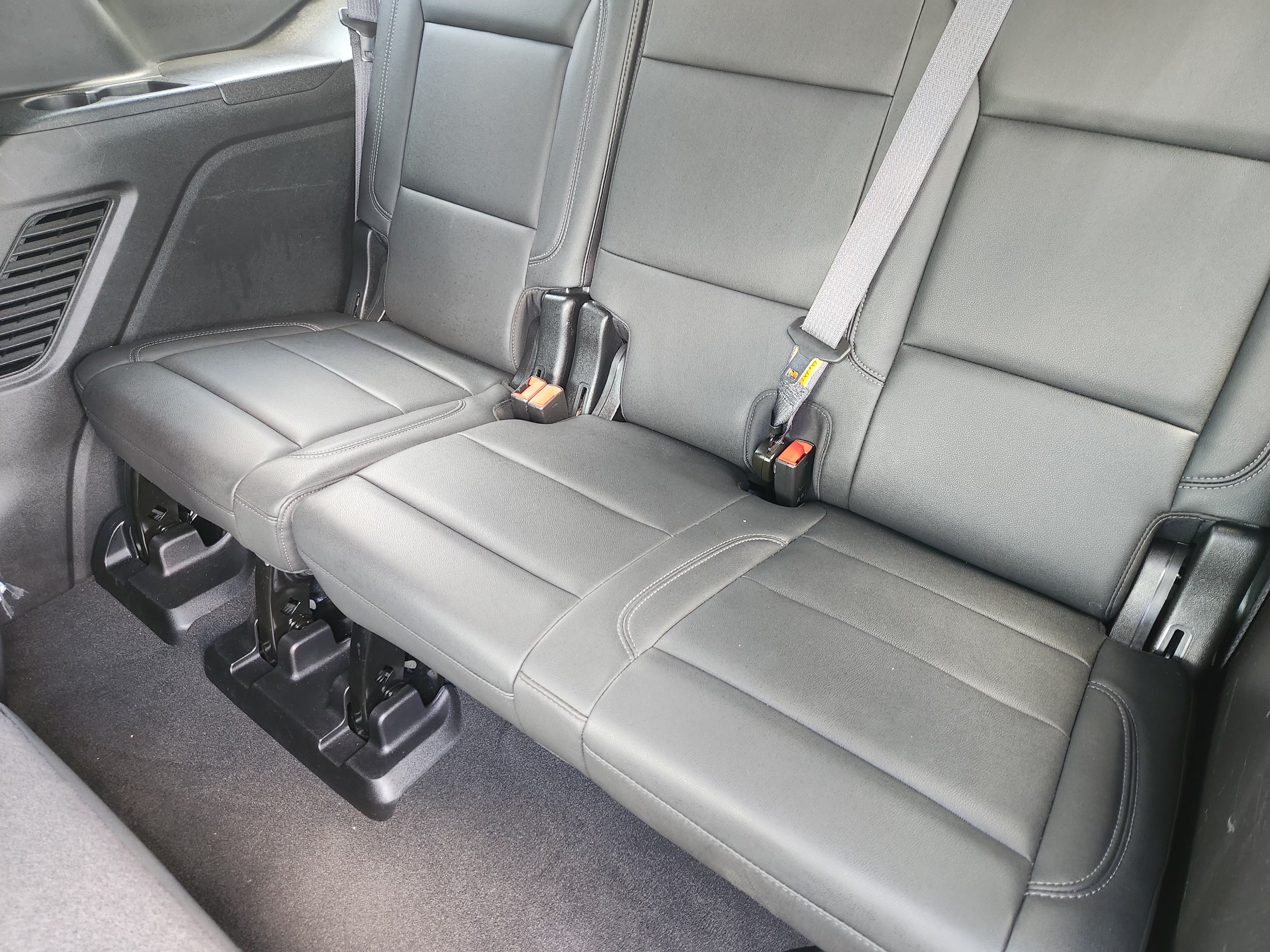 Used 2024 Chevrolet Tahoe Z71 w/ Luxury Package AWD/4WD image 32