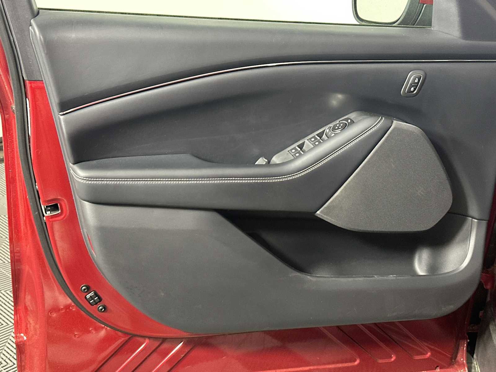 Used 2021 Ford Mustang Mach-E Select image 9