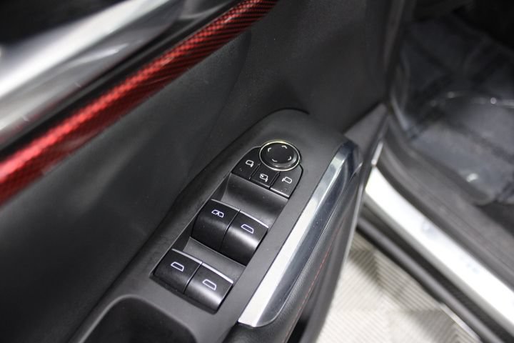 Used 2025 Chevrolet Traverse RS AWD/4WD image 19