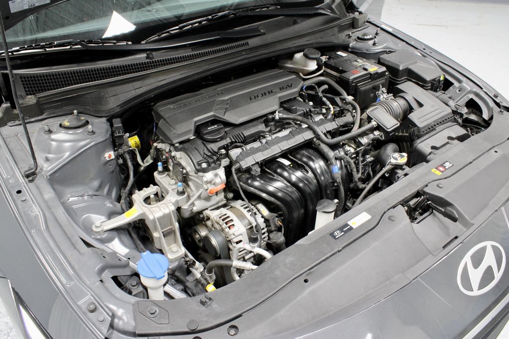 Used 2024 Hyundai Elantra SEL FWD image 19