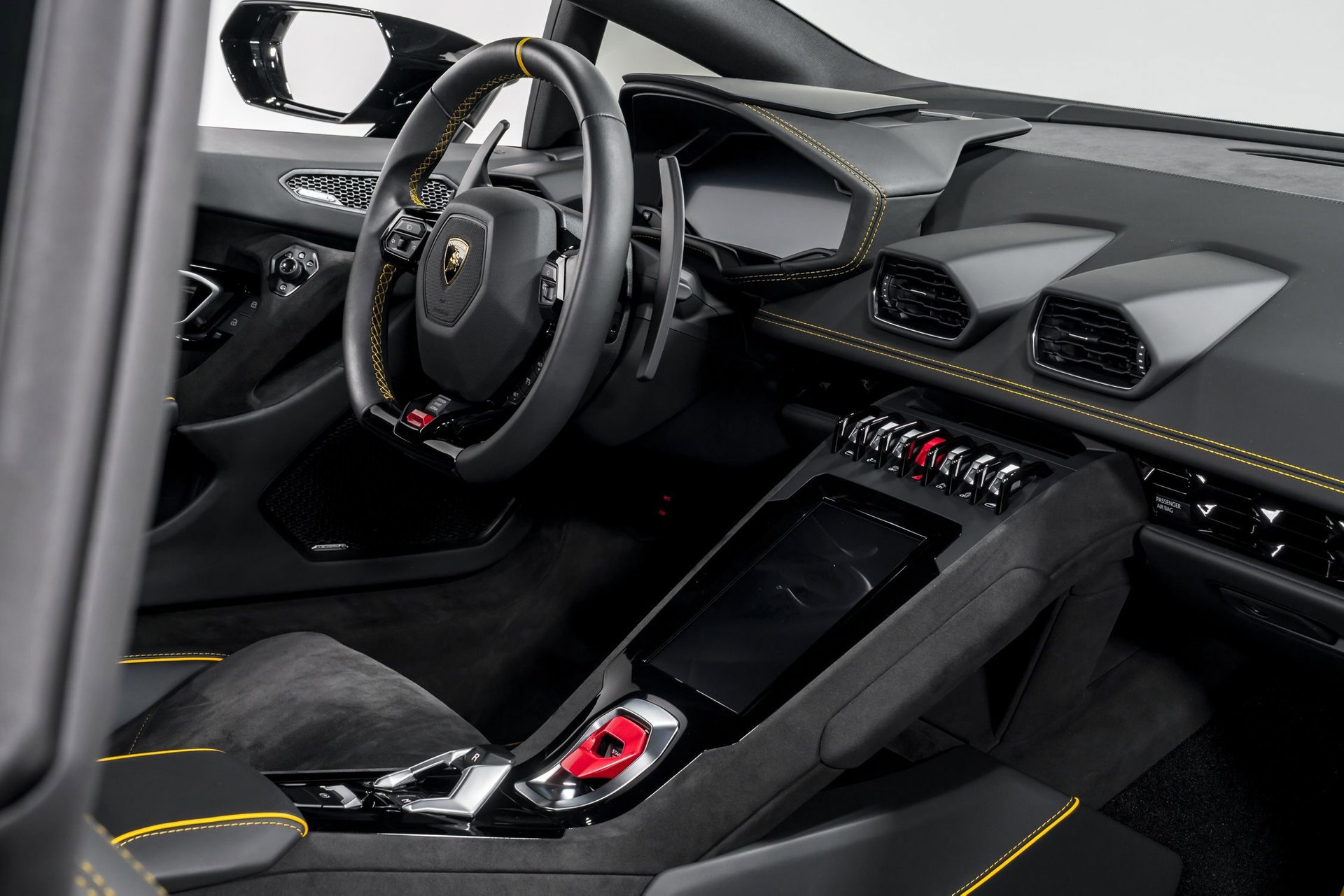 Used 2023 Lamborghini Huracan Tecnica image 33
