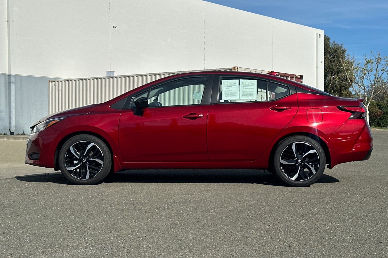 Used 2025 Nissan Versa SR w/ Trunk Package image 7