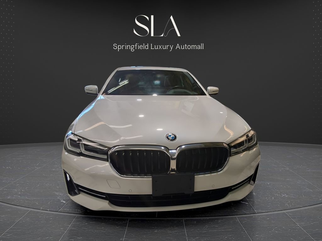 Used 2023 BMW 530i xDrive w/ Premium Package image 2