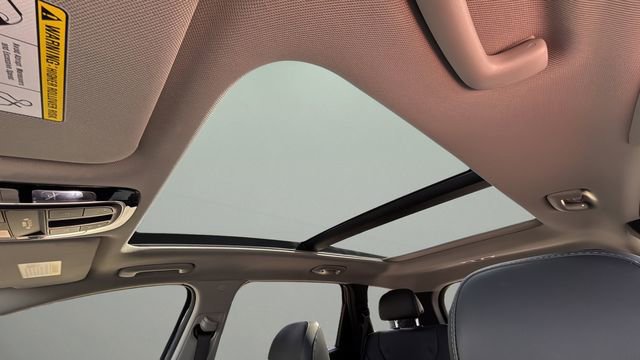 Used 2022 Hyundai Santa Fe SEL w/ Convenience + Premium Package FWD image 19