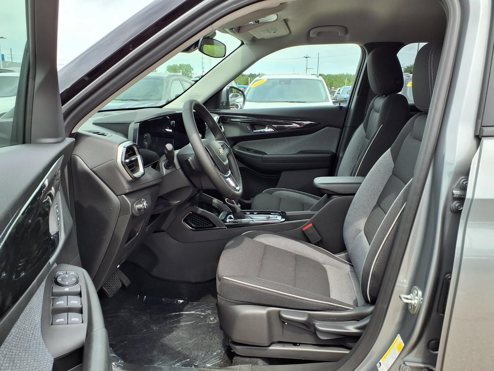 New 2026 Chevrolet TrailBlazer LT w/ LT Cold Weather Package AWD/4WD image 13