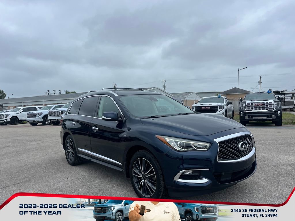 Used 2019 INFINITI QX60 Luxe w/ Sensory Package image 2