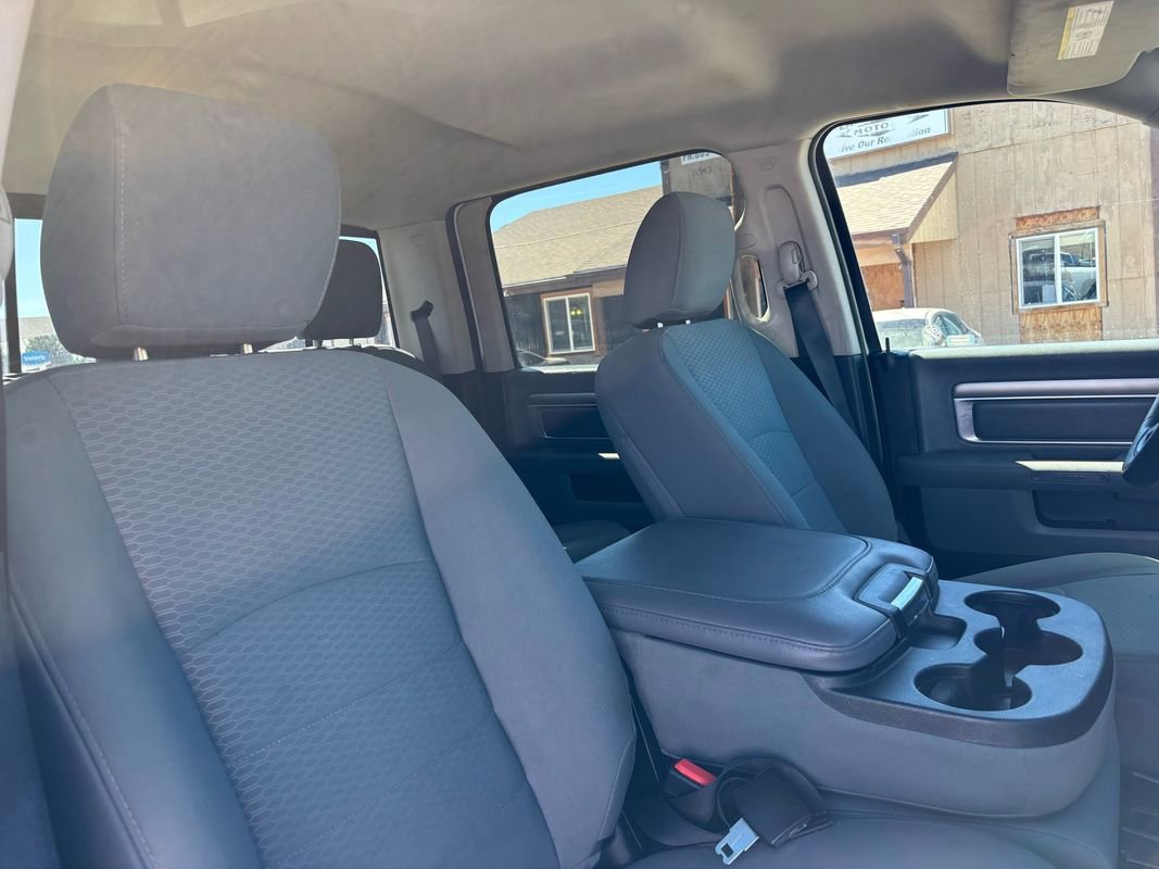 Used 2016 RAM 2500 SLT image 23