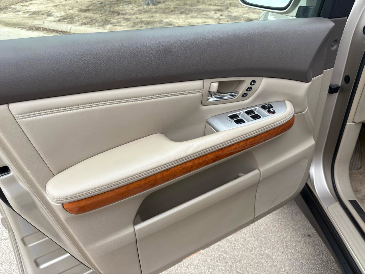 Used 2005 Lexus RX 330 image 31