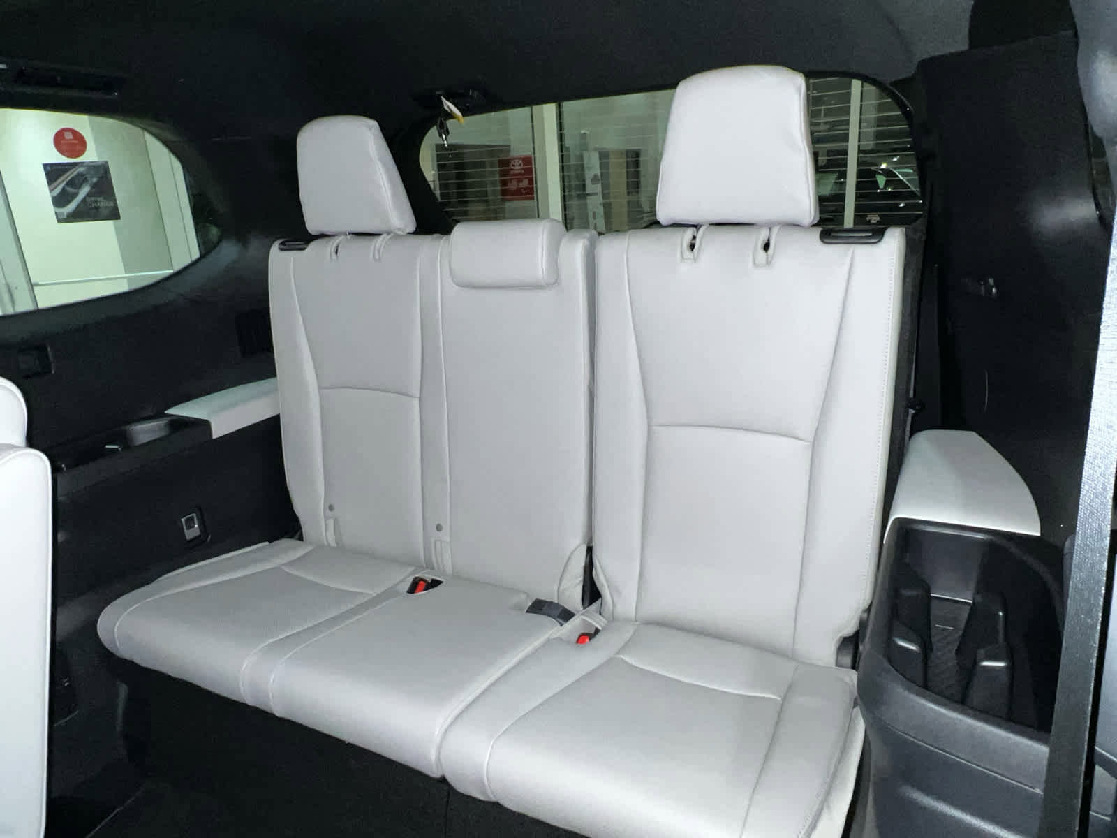 Used 2026 Toyota Grand Highlander AWD Hybrid image 12
