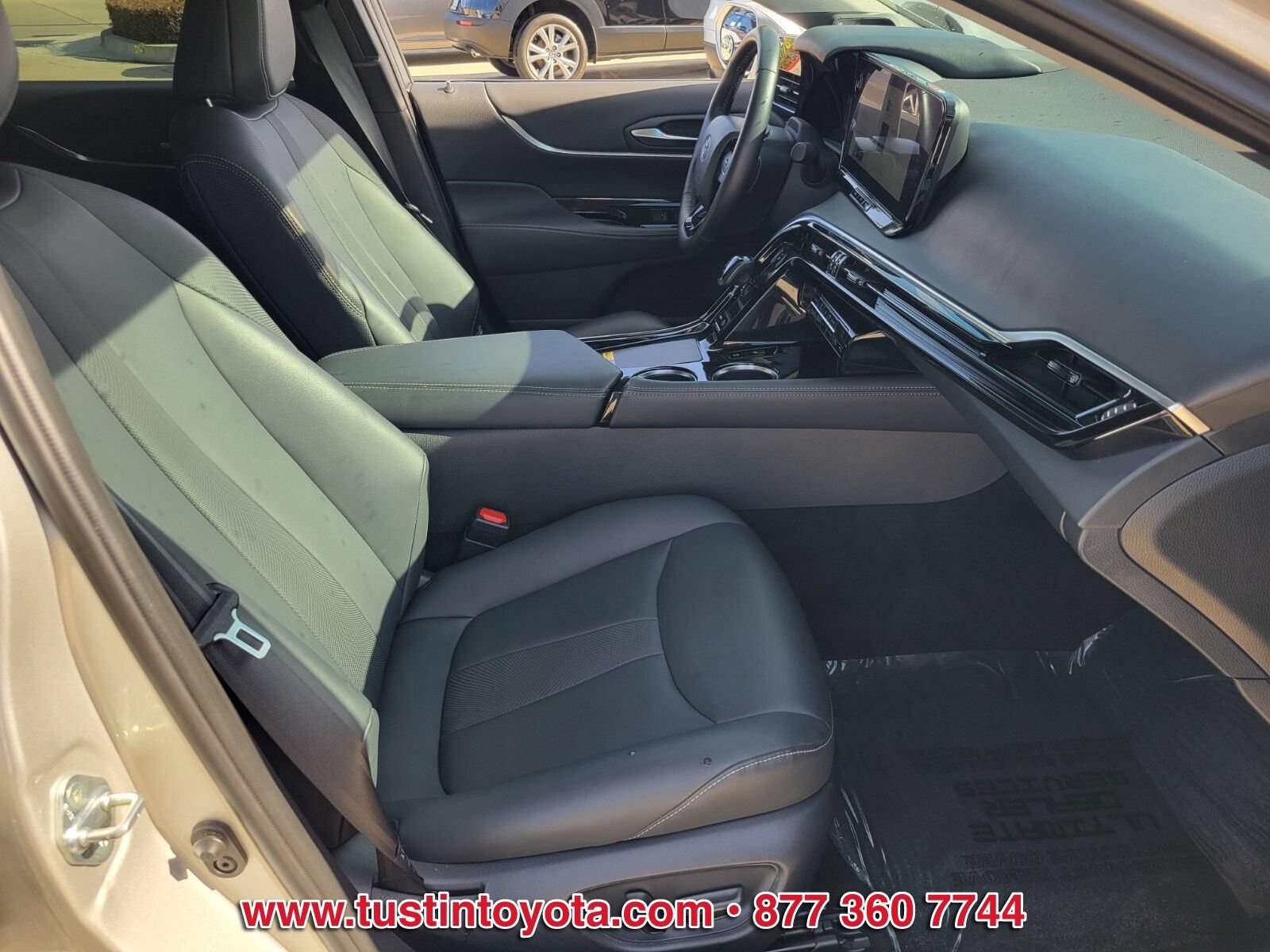 Used 2024 Toyota Mirai w/ Advanced Technology Package RWD image 14