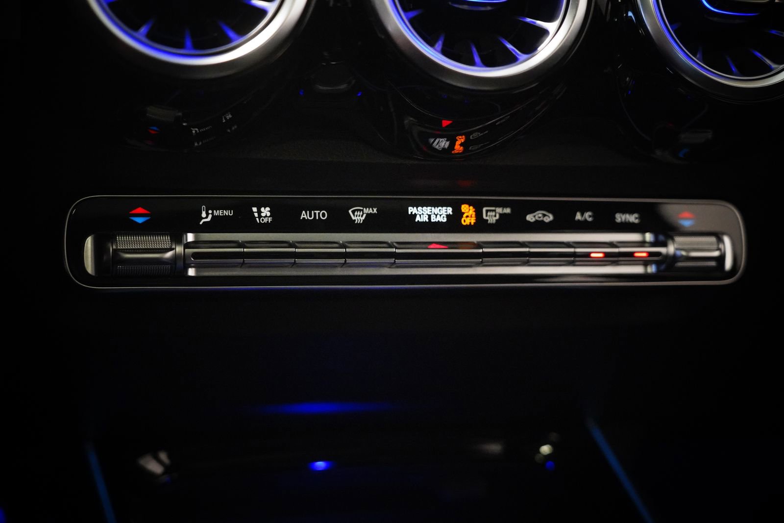 New 2026 Mercedes-Benz GLB 35 AMG 4MATIC image 29