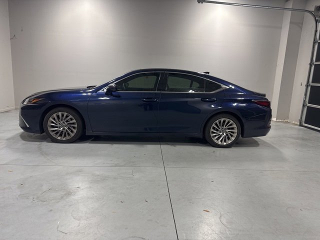Used 2021 Lexus ES 350 Ultra Luxury w/ Accessory Package 2 image 12