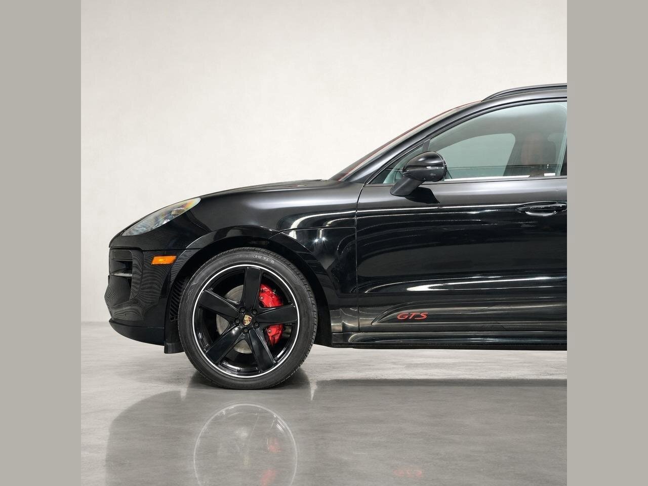 Used 2020 Porsche Macan GTS AWD/4WD image 6