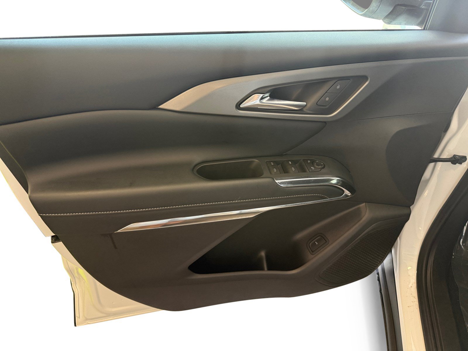Used 2026 Chevrolet Traverse LT FWD image 10