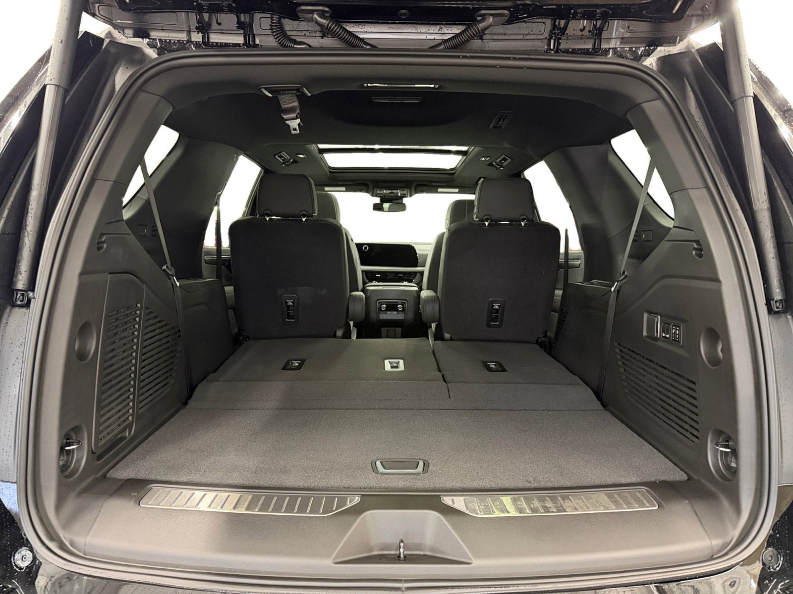 New 2026 Chevrolet Tahoe Premier w/ Sun And Tow Package AWD/4WD image 30