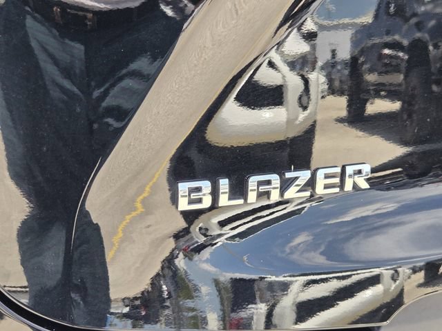 Used 2025 Chevrolet Blazer LT FWD image 12